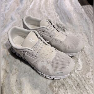 On Cloud 5 Running Shoe women’s